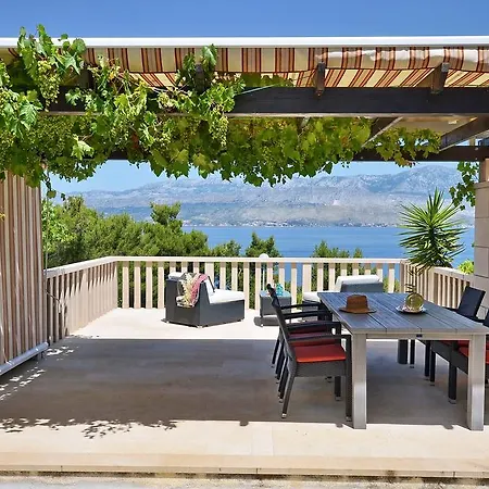 Two-bedrooms By The Sea *