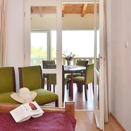 Apartment Two-bedrooms By The Sea Postira