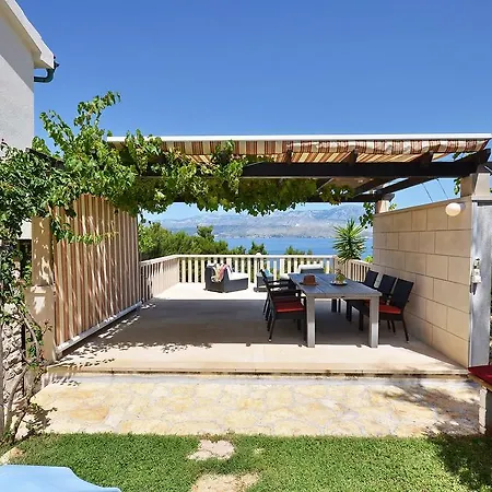Two-bedrooms By The Sea Apartment