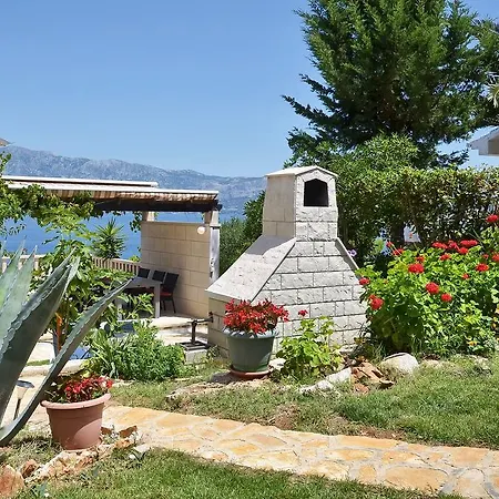 Two-bedrooms By The Sea *