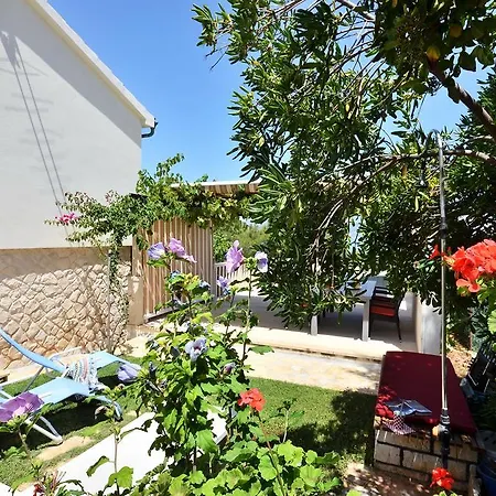 Apartment Two-bedrooms By The Sea Postira
